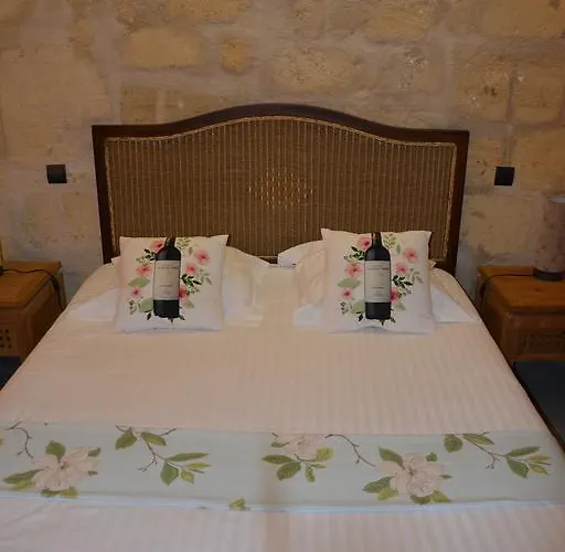 Vignobles Fabris לינה וארוחת בוקר 3*